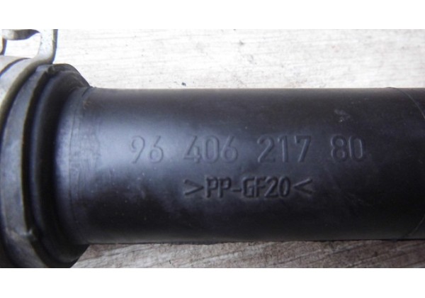 Патрубок системи охолодження Peugeot, Citroen 1.4, 1.6, 1.6 16V, 9640621780